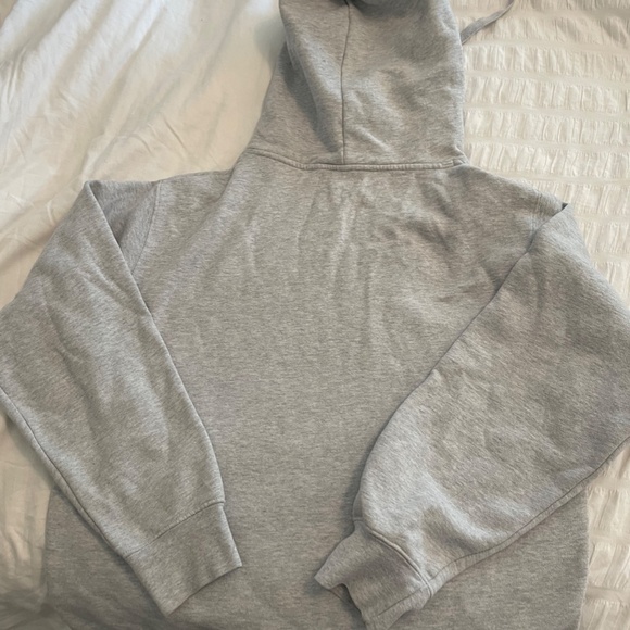 Brunette Hoodie - Picture 4 of 4